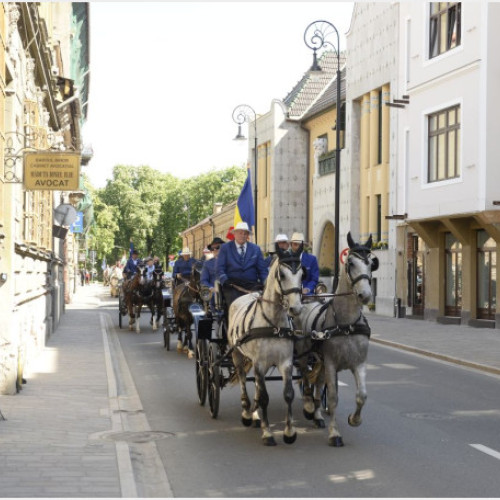 Parada atelajelor încântă Orădenii și turiștii - Pregonul seara prognoză la Oșorhei