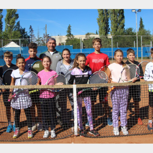 Turneu de tenis marca "Iris" Ștei. A 13-a ediție a Cupei Frutti Fresh organizată de clubul CS TC "Iris" Ștei.