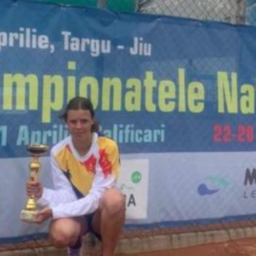 Giulia Popa, fetița de 14 ani, a câștigat titlul național pentru categoria U18 în competiția de tenis!